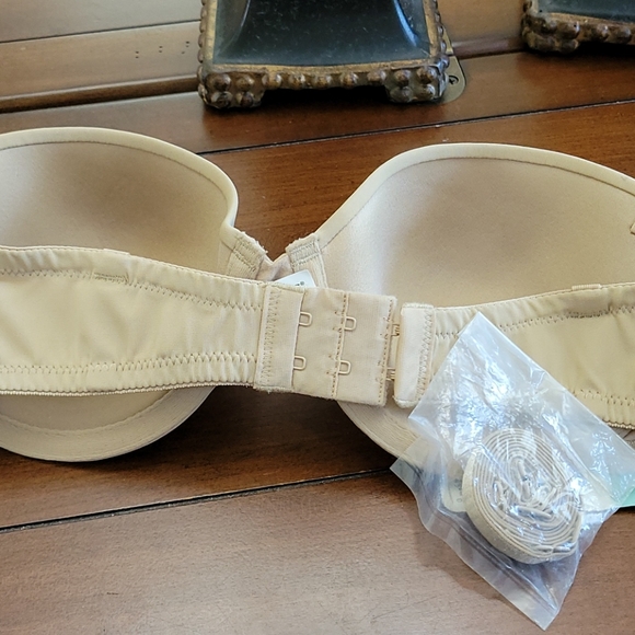 🐶 STRAPLESS BRA - Picture 7 of 11